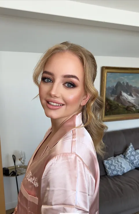 Maquillage et coiffure de mariée à Saint-Tropez